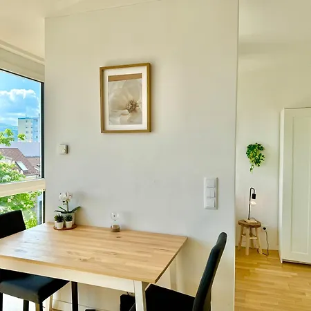 Stylish With Balcony Near Vienna Wiener Neudorf