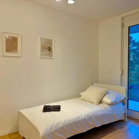 Stylish With Balcony Near Vienna Appartement *