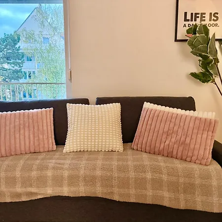 Stylish With Balcony Near Vienna Appartement *